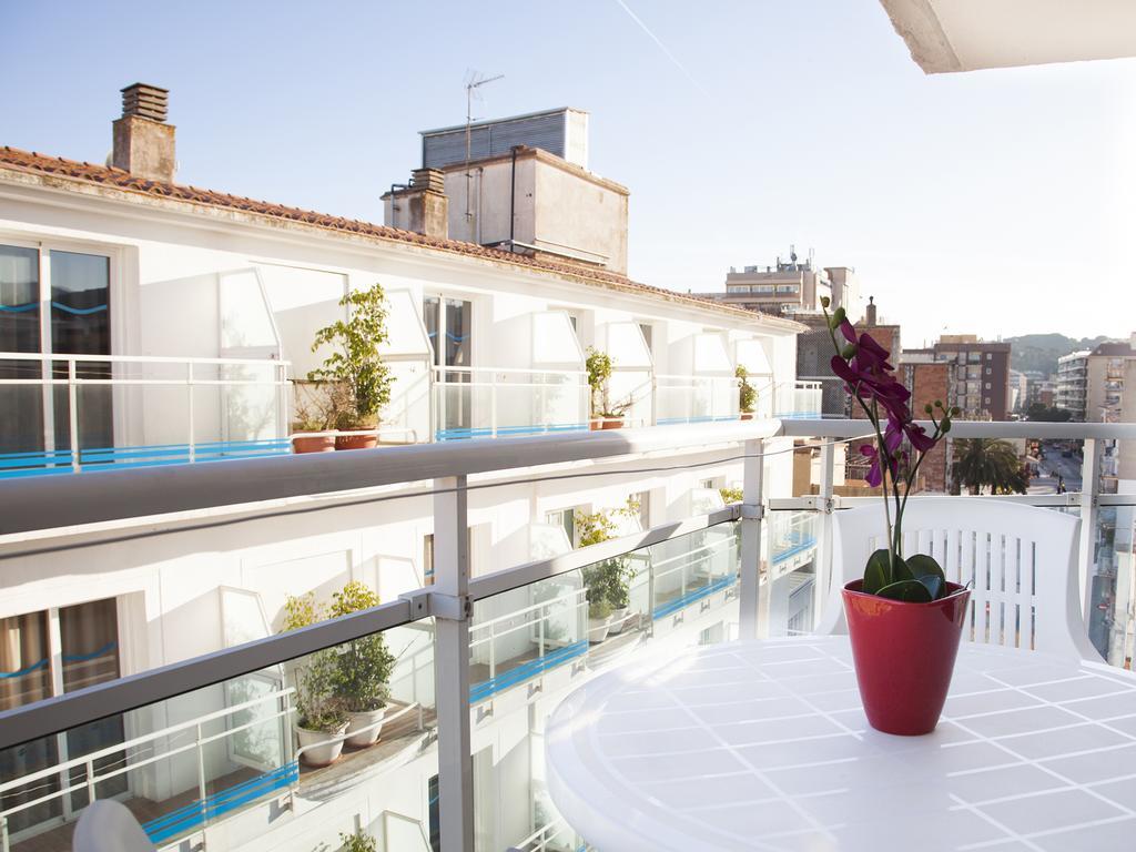 Apartaments Atzavara Calella Habitación foto