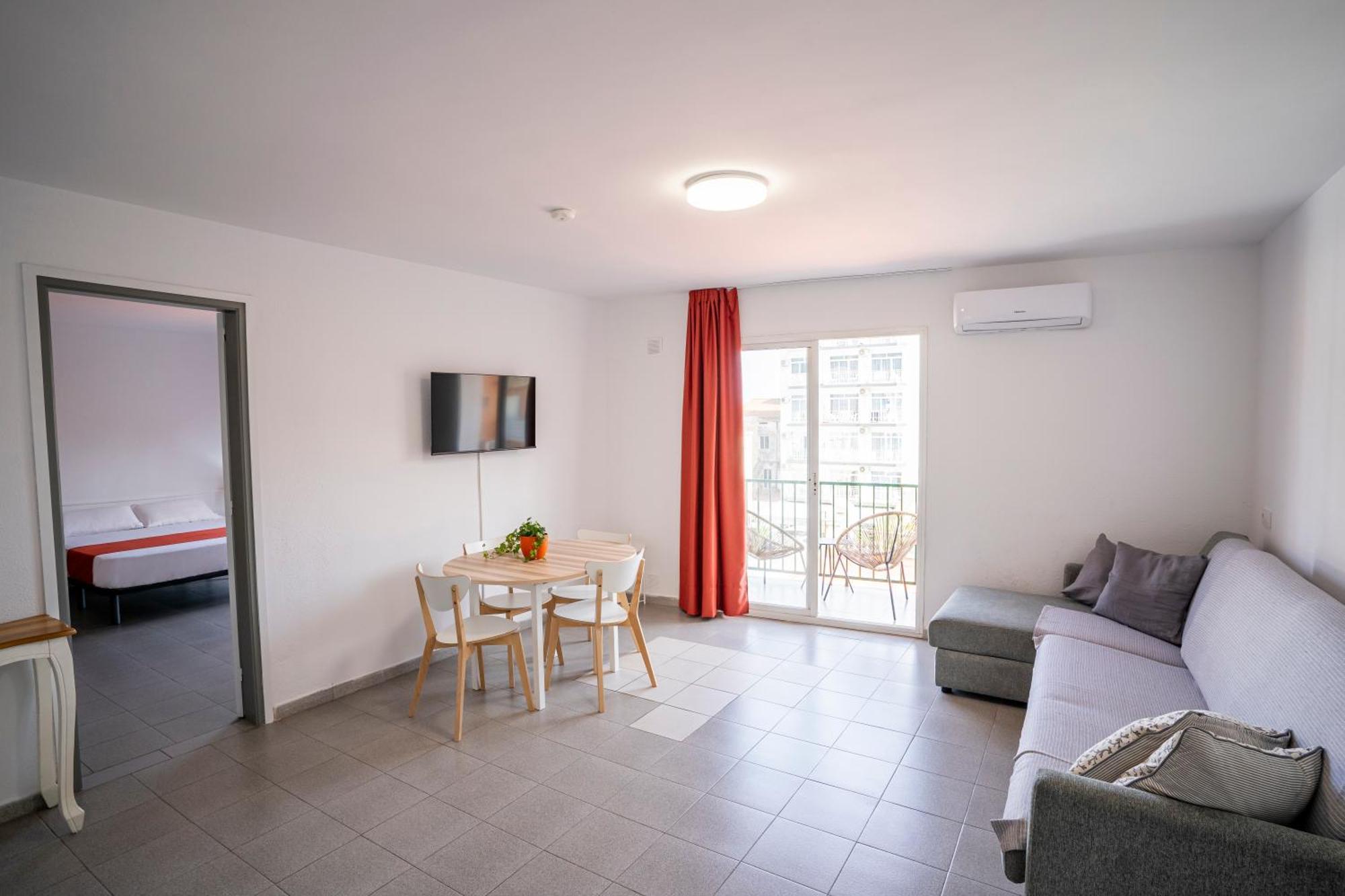 Apartaments Atzavara Calella Habitación foto