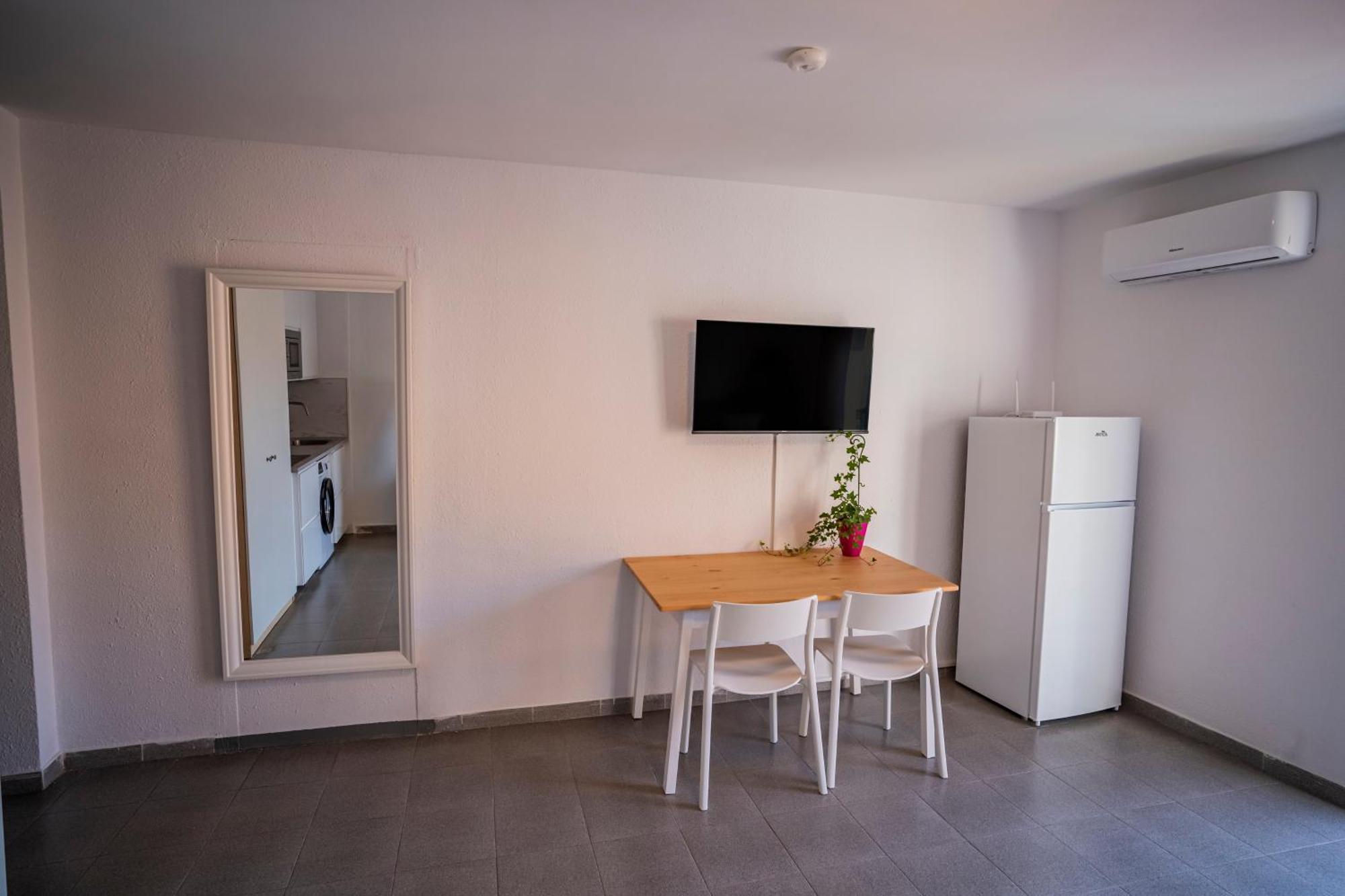 Apartaments Atzavara Calella Habitación foto