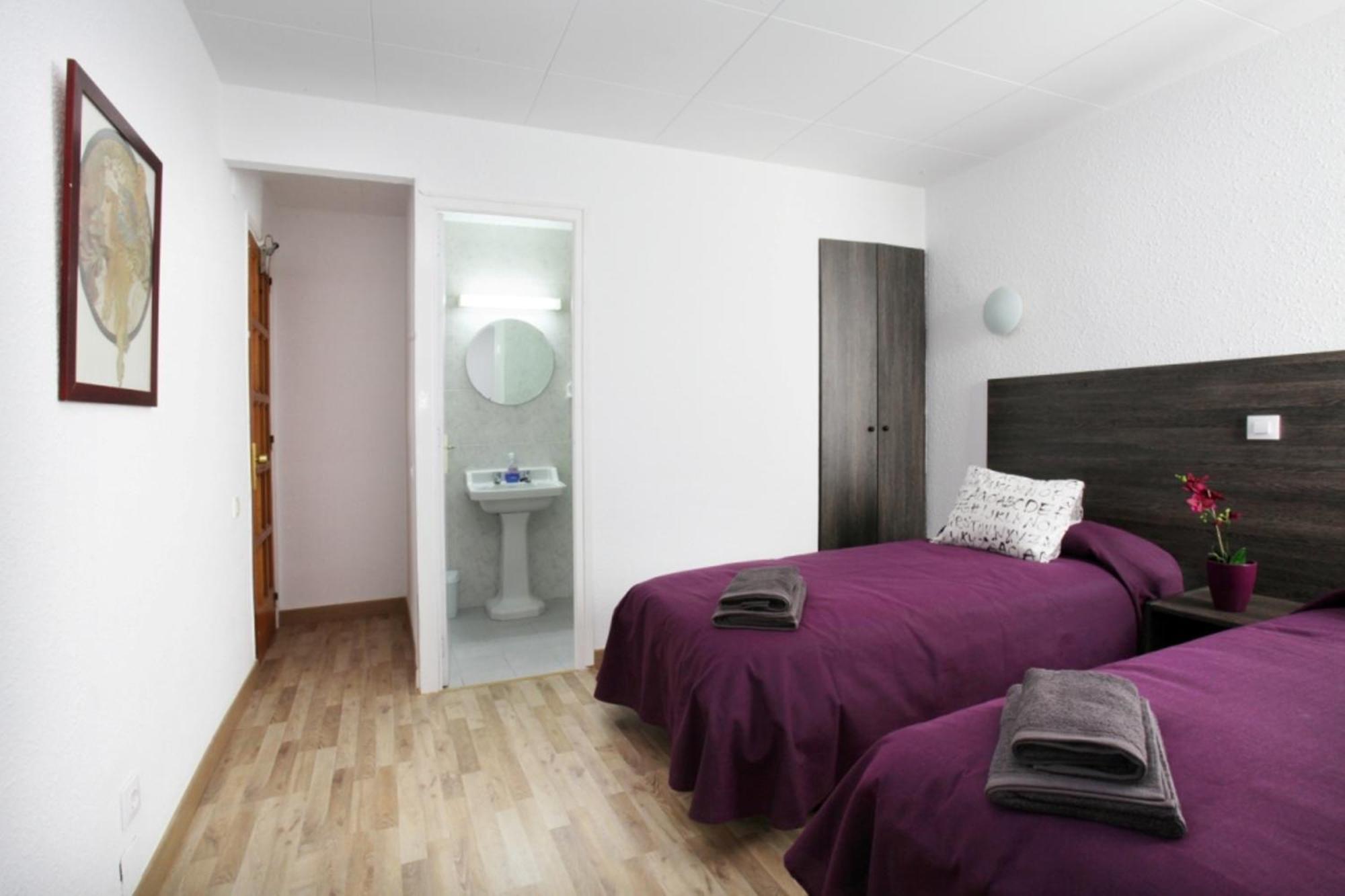 Apartaments Atzavara Calella Habitación foto